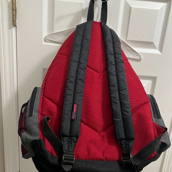 California Pak Carry On Multi Compartments Red /Black Backpack. - Picture 5 of 12
